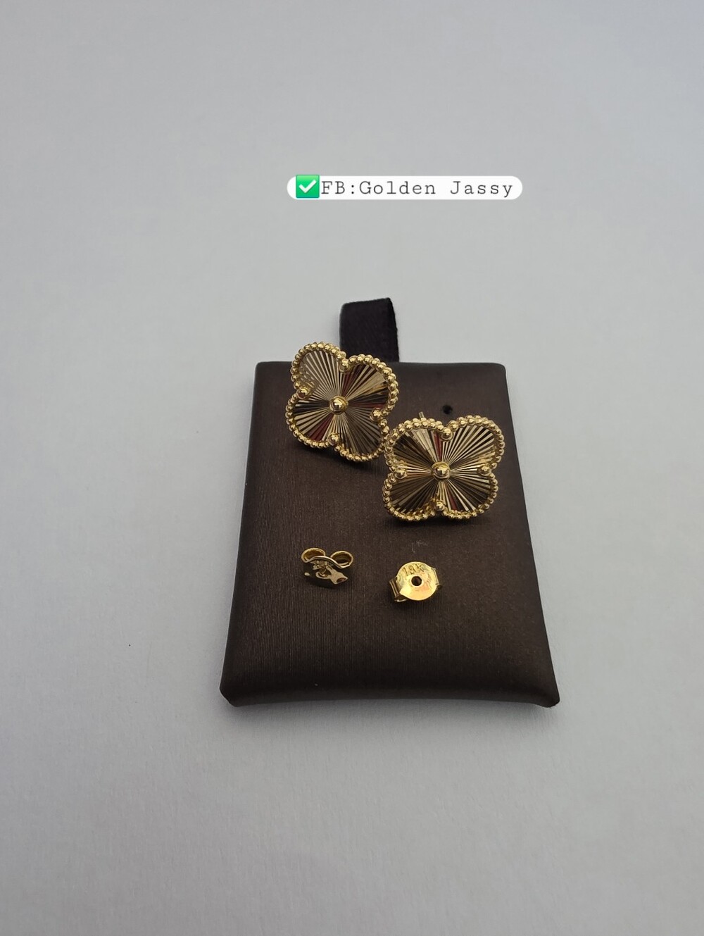 18K Real Gold Clover Stud 14mm - Picture 4 of 14